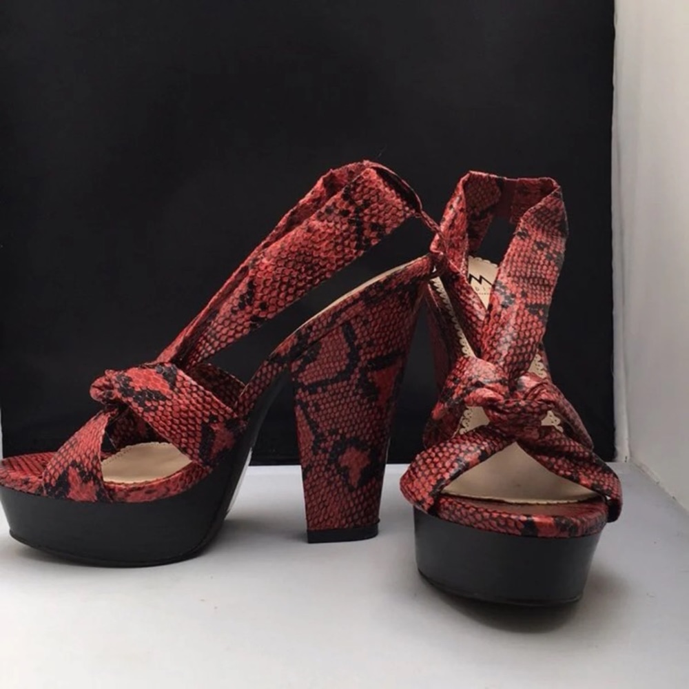 Madison By Shoe Dazzle Snakeskin Sandals - Picture 4 of 11